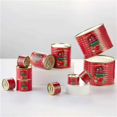 Enkel öppen konserverad tomatpuré